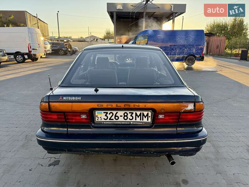 Лифтбек Mitsubishi Galant 1989 в Киеве
