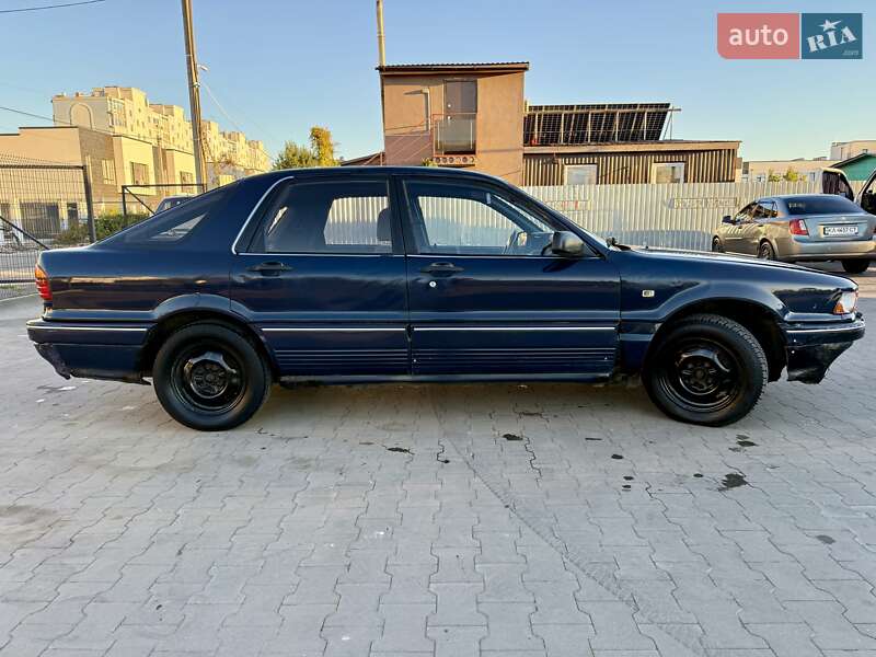 Лифтбек Mitsubishi Galant 1989 в Киеве