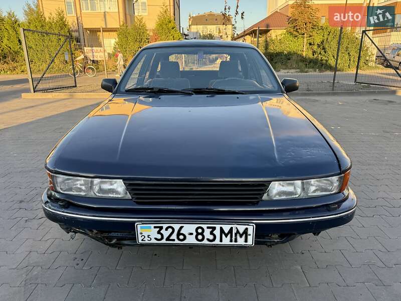 Лифтбек Mitsubishi Galant 1989 в Киеве