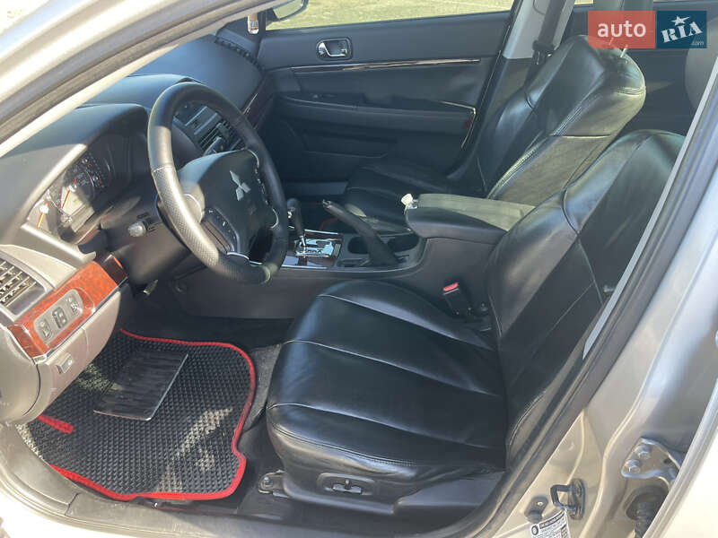Седан Mitsubishi Galant 2008 в Запорожье