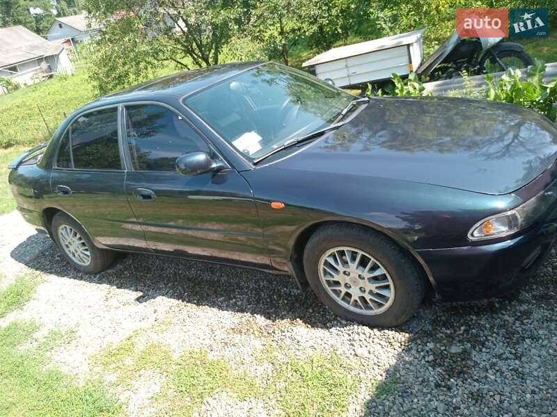 Седан Mitsubishi Galant 1993 в Чернівцях
