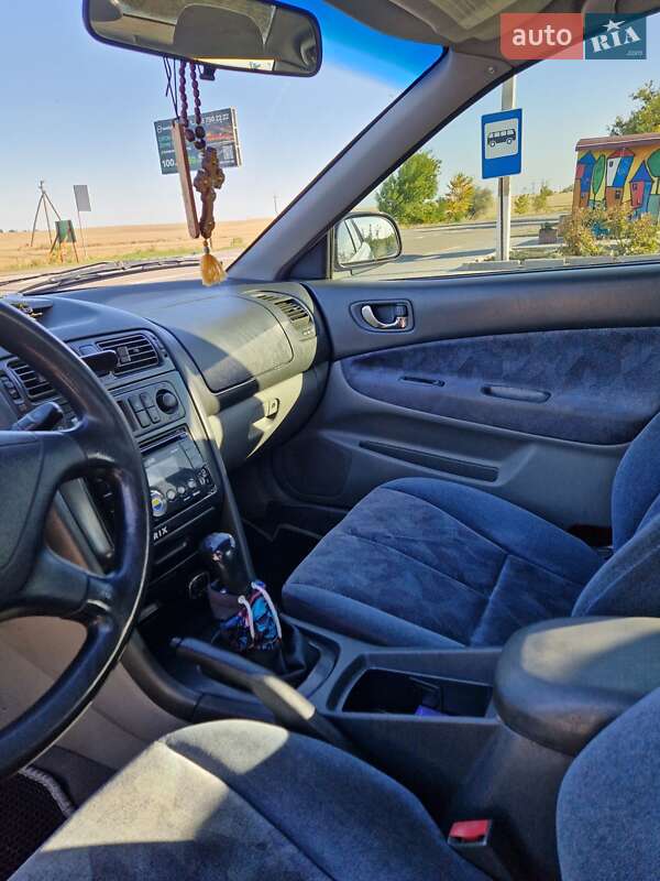 Седан Mitsubishi Galant 1997 в Доброславе