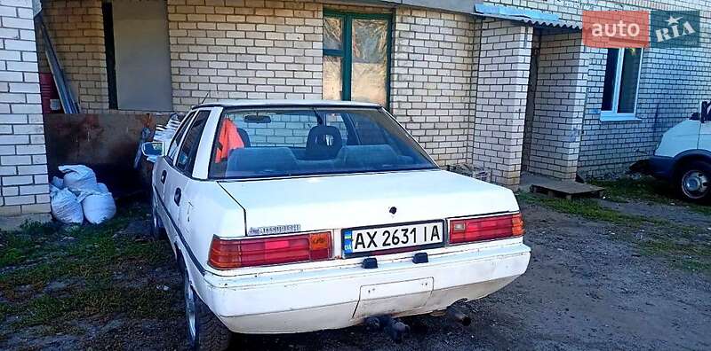 Седан Mitsubishi Galant 1986 в Харькове