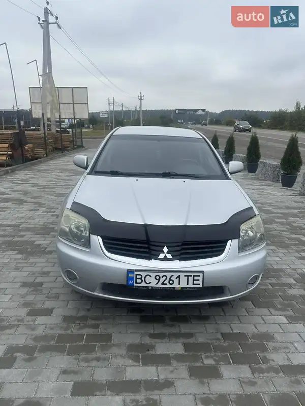 Mitsubishi Galant