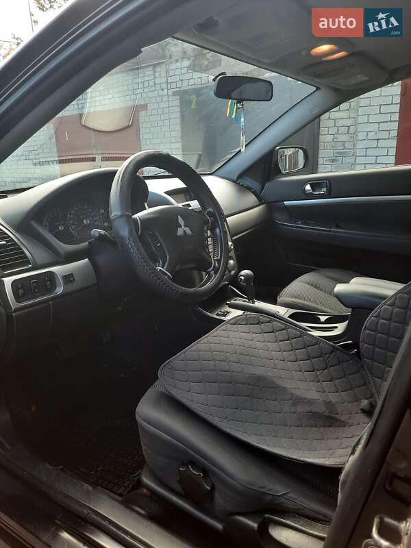 Седан Mitsubishi Galant 2008 в Черкассах