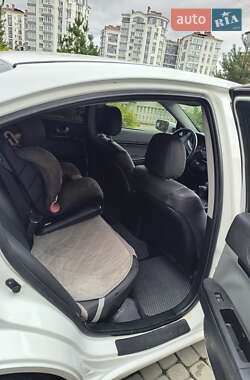 Седан Mitsubishi Galant 2011 в 