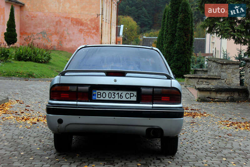 Седан Mitsubishi Galant 1989 в Кременце