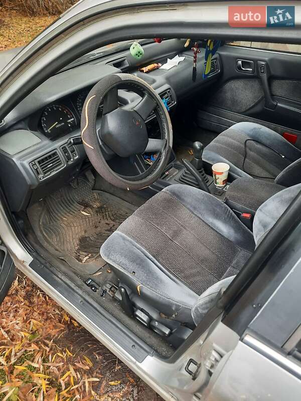 Ліфтбек Mitsubishi Galant 1989 в Василькові