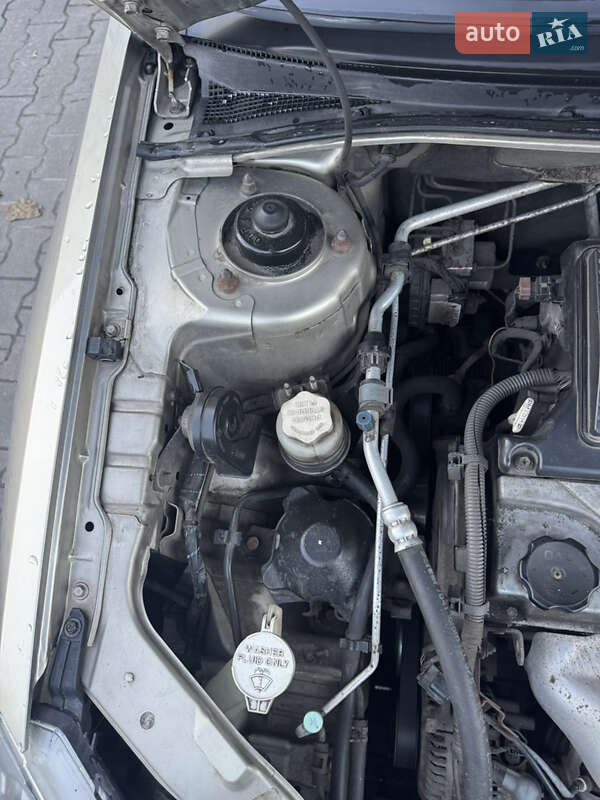 Седан Mitsubishi Galant 2009 в Киеве