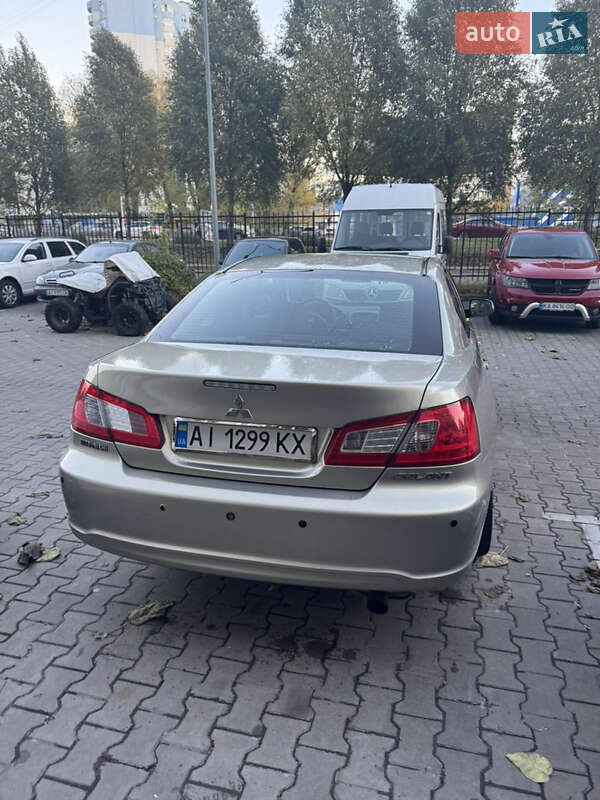 Седан Mitsubishi Galant 2009 в Киеве