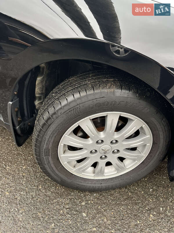 Седан Mitsubishi Galant 2009 в Киеве