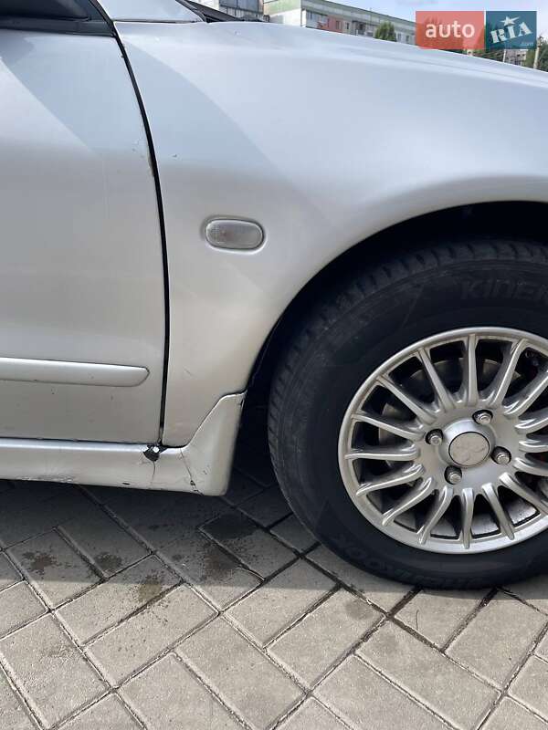 Седан Mitsubishi Galant 2001 в Черкассах