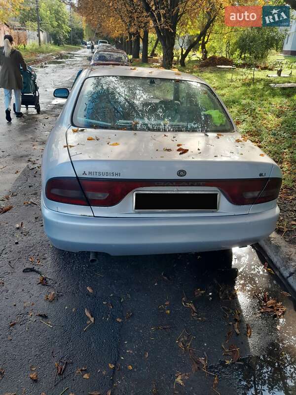 Седан Mitsubishi Galant 1995 в Кременчуге