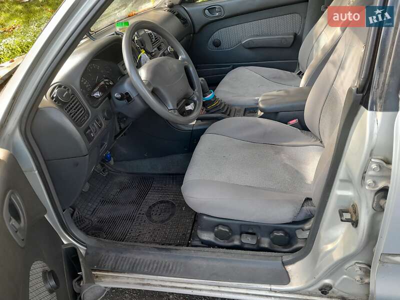 Седан Mitsubishi Galant 1995 в Кременчуге