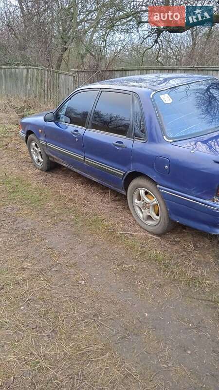 Седан Mitsubishi Galant 1988 в Черкасах фото Седан Mitsubishi Galant 1988 в Черкасах