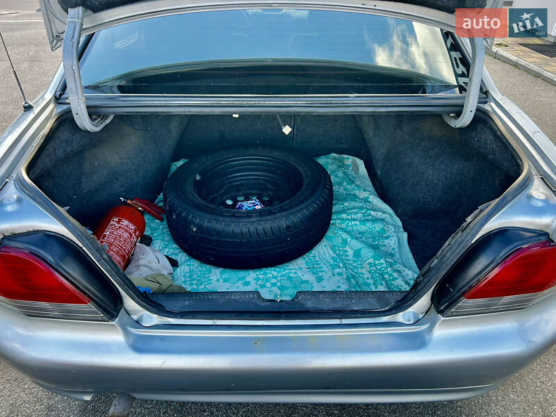 Седан Mitsubishi Galant 1997 в Киеве
