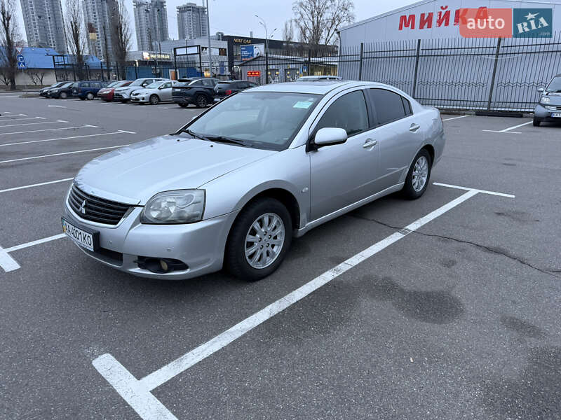 Mitsubishi Galant 2009