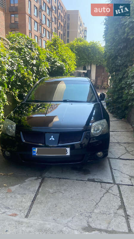 Mitsubishi Galant 2008