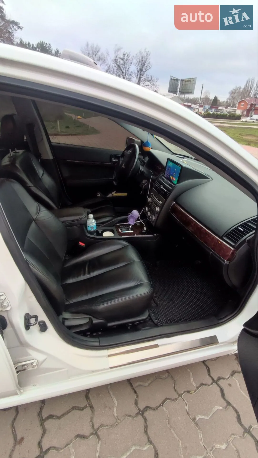2011 Mitsubishi Galant - мініатюра 15