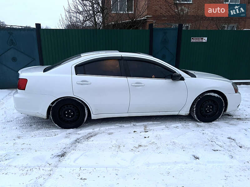 Седан Mitsubishi Galant 2012 в Недригайліву