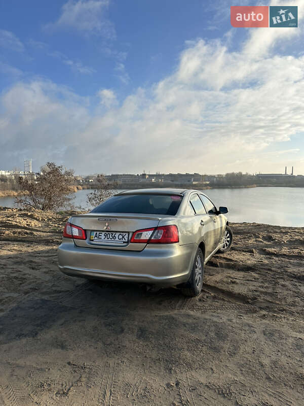 Седан Mitsubishi Galant 2008 в Днепре