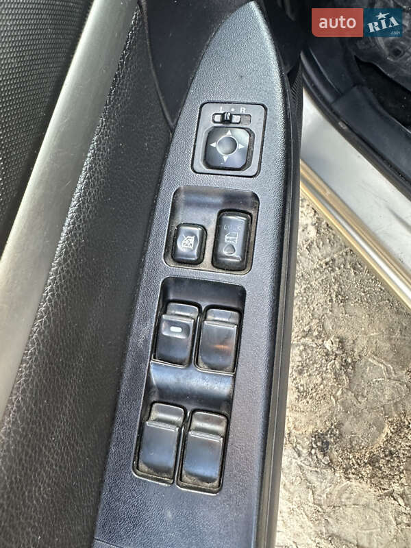 Седан Mitsubishi Galant 2008 в Днепре