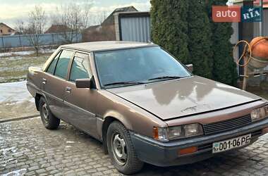 Седан Mitsubishi Galant 1986 в Ужгороде