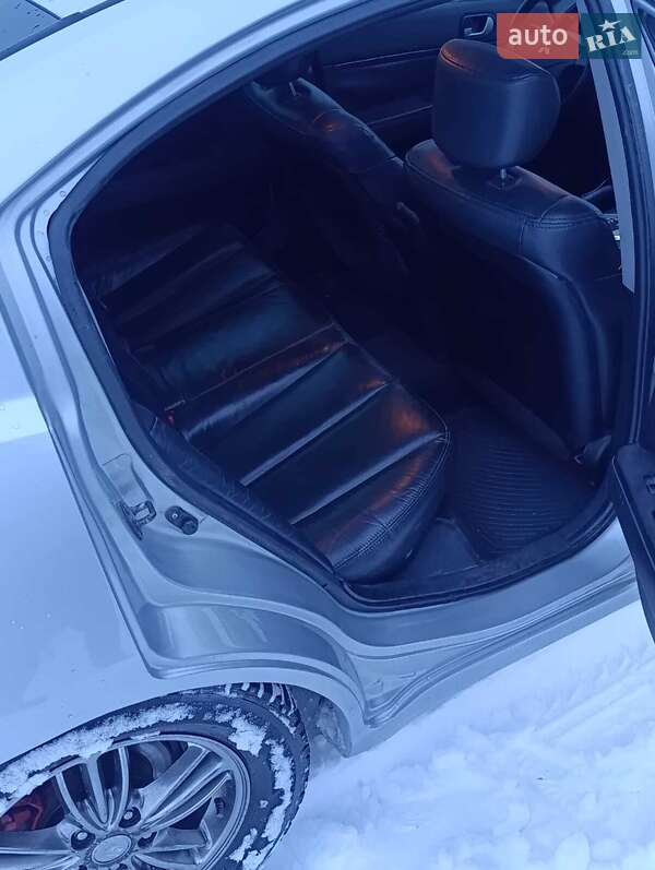 Седан Mitsubishi Galant 2007 в Вышгороде