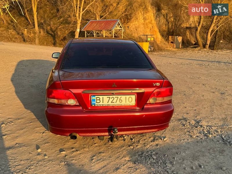 Седан Mitsubishi Galant 1999 в Градижске