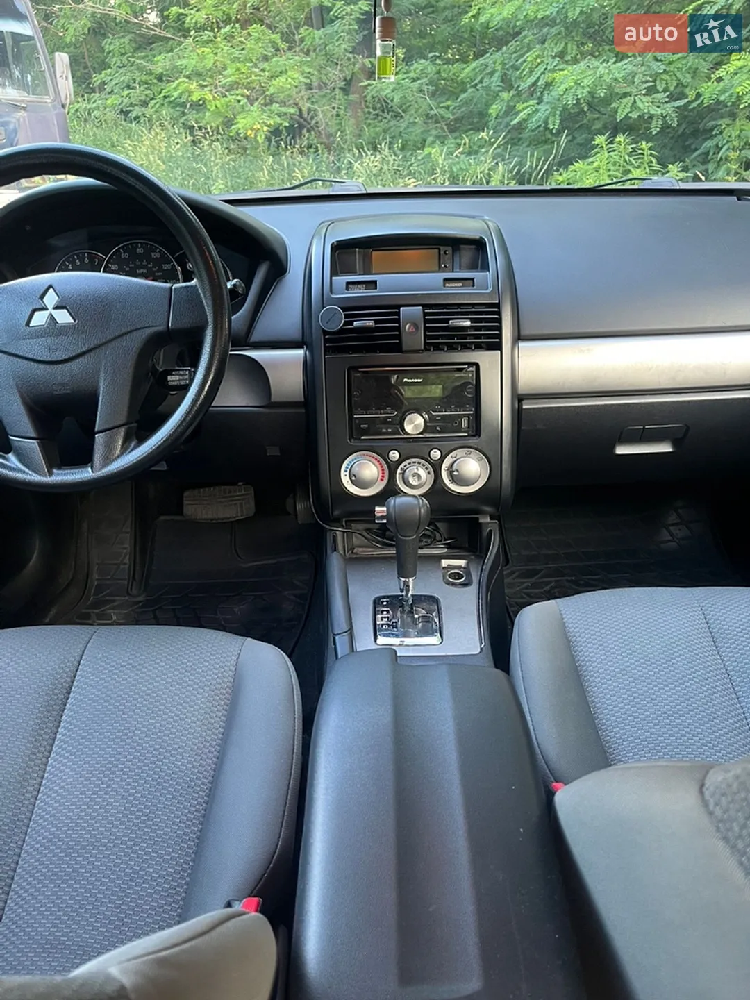 2011 Mitsubishi Galant - мініатюра 2
