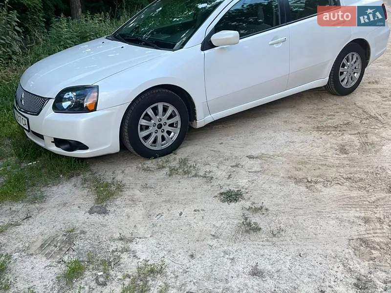 Mitsubishi Galant
