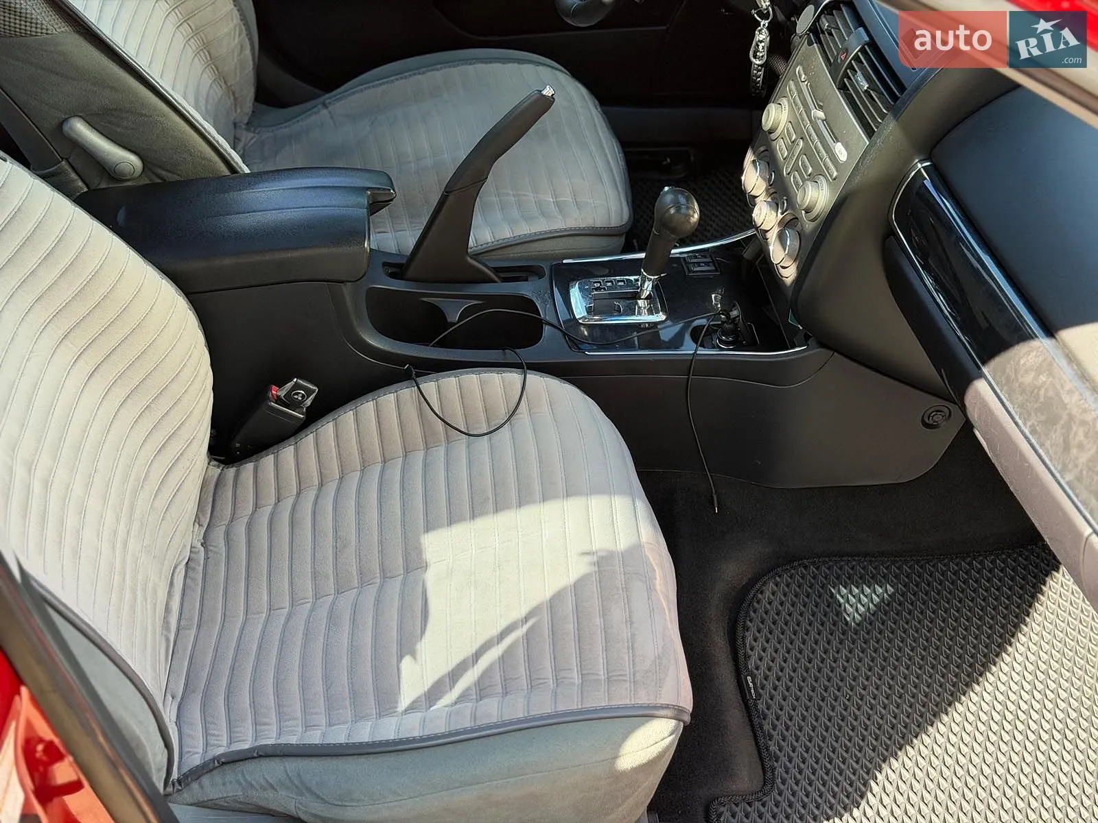 2012 Mitsubishi Galant - мініатюра 15