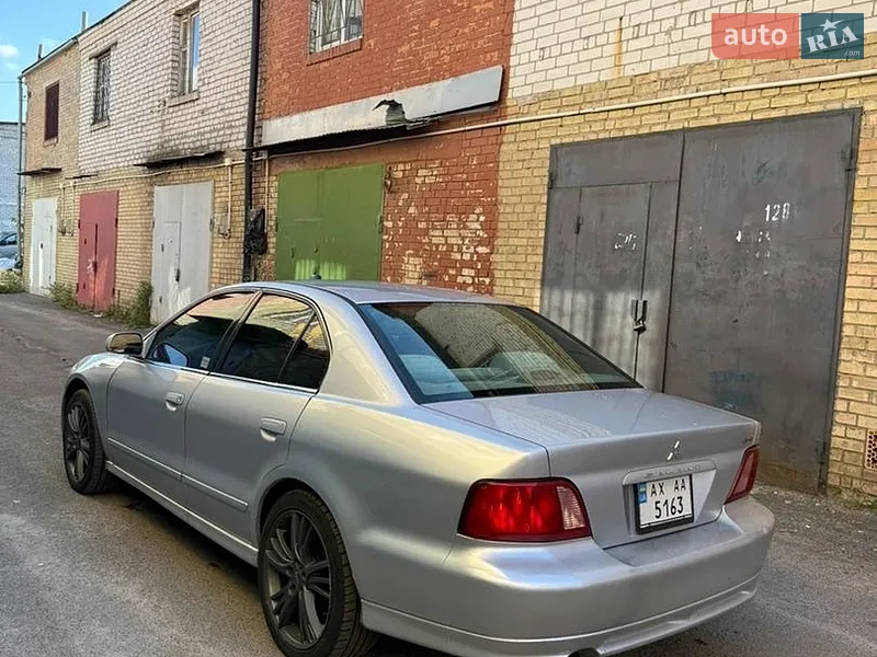 Mitsubishi Galant 2003