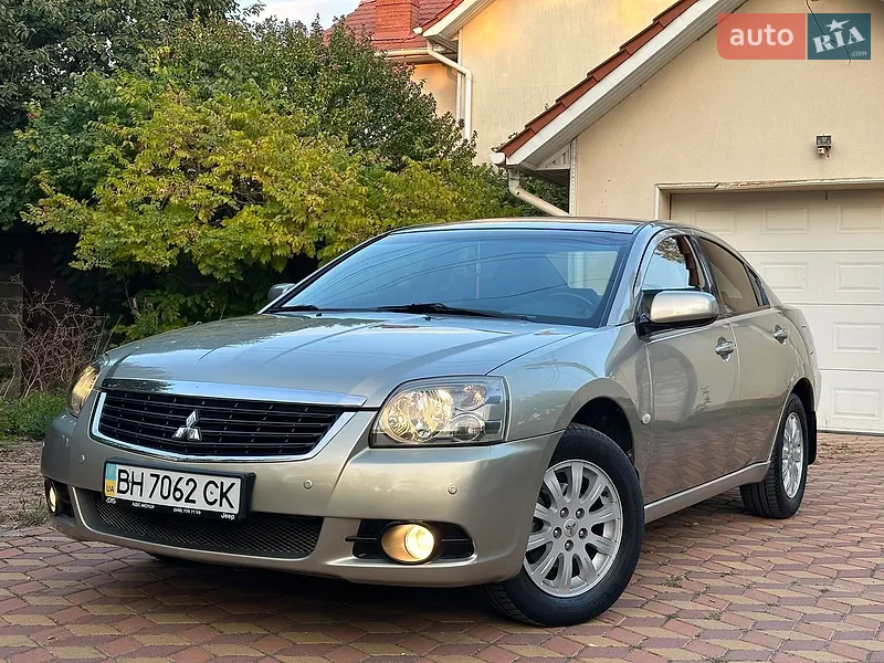 Mitsubishi Galant 2009
