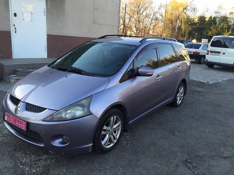  Mitsubishi Grandis 2005 в 