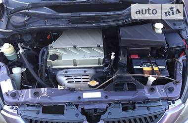 Mitsubishi Grandis 2005 в 