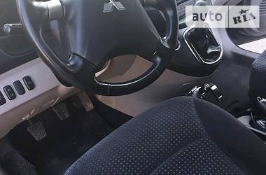 Мінівен Mitsubishi Grandis 2005 в 