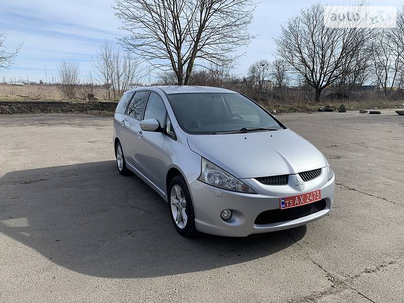 Минивэн Mitsubishi Grandis 2008 в Ровно фото 2 Минивэн Mitsubishi Grandis 2008 в Ровно