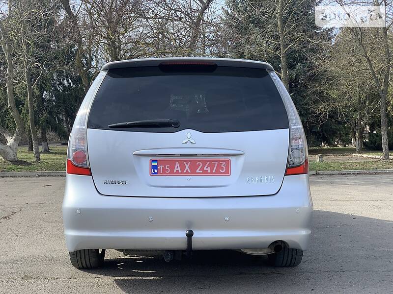 Минивэн Mitsubishi Grandis 2008 в Ровно фото 19 Минивэн Mitsubishi Grandis 2008 в Ровно