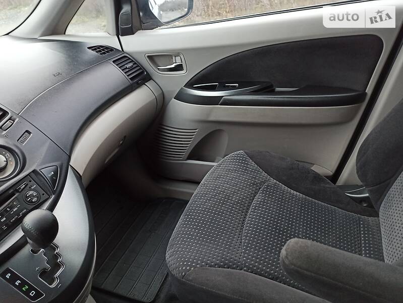 Минивэн Mitsubishi Grandis 2006 в Чорткове