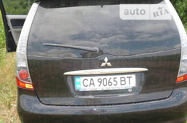 Минивэн Mitsubishi Grandis 2006 в Каменке