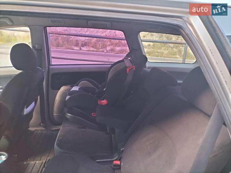 Минивэн Mitsubishi Grandis 2009 в Ирпене фото 9 Минивэн Mitsubishi Grandis 2009 в Ирпене