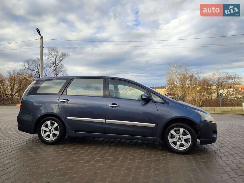 Минивэн Mitsubishi Grandis 2007 в Черновцах