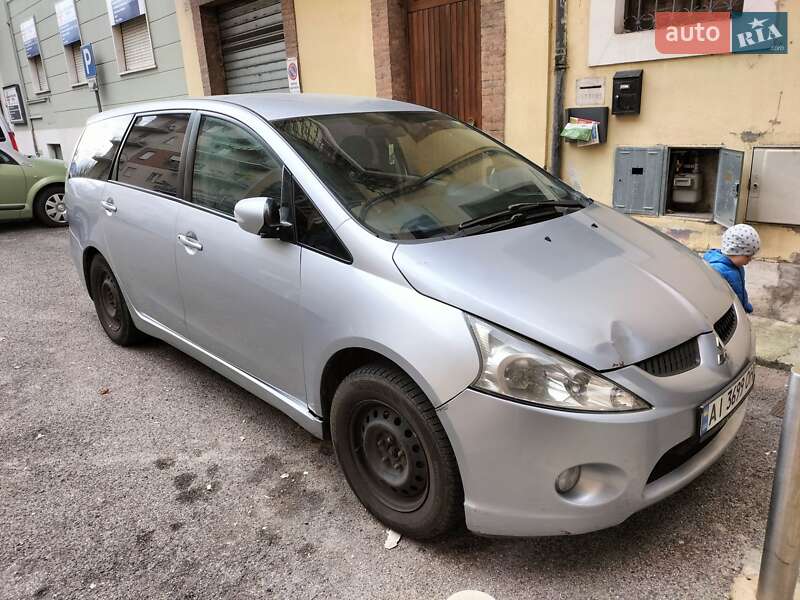 Минивэн Mitsubishi Grandis 2009 в Ирпене фото 2 Минивэн Mitsubishi Grandis 2009 в Ирпене
