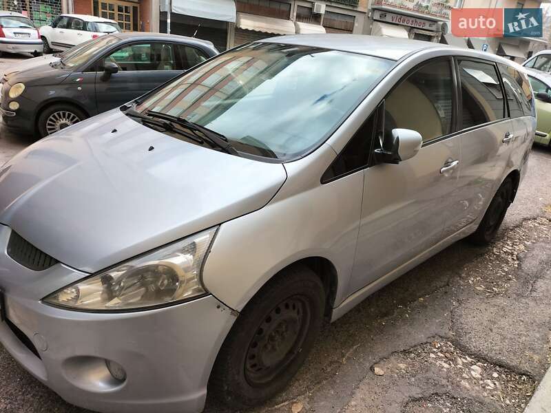 Минивэн Mitsubishi Grandis 2009 в Ирпене фото 5 Минивэн Mitsubishi Grandis 2009 в Ирпене