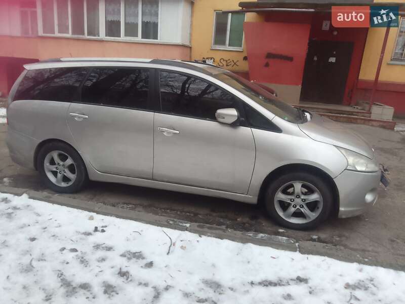 Универсал Mitsubishi Grandis 2009 в Киеве