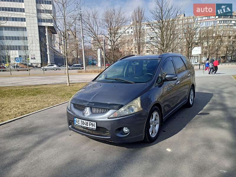 Мінівен Mitsubishi Grandis 2009 в Дніпрі