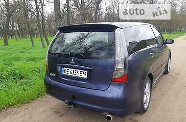 Минивэн Mitsubishi Grandis 2007 в 