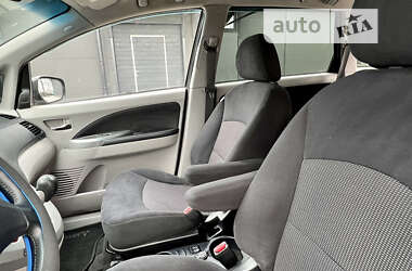 Мінівен Mitsubishi Grandis 2008 в 