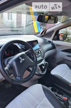 Минивэн Mitsubishi Grandis 2008 в Новомосковске